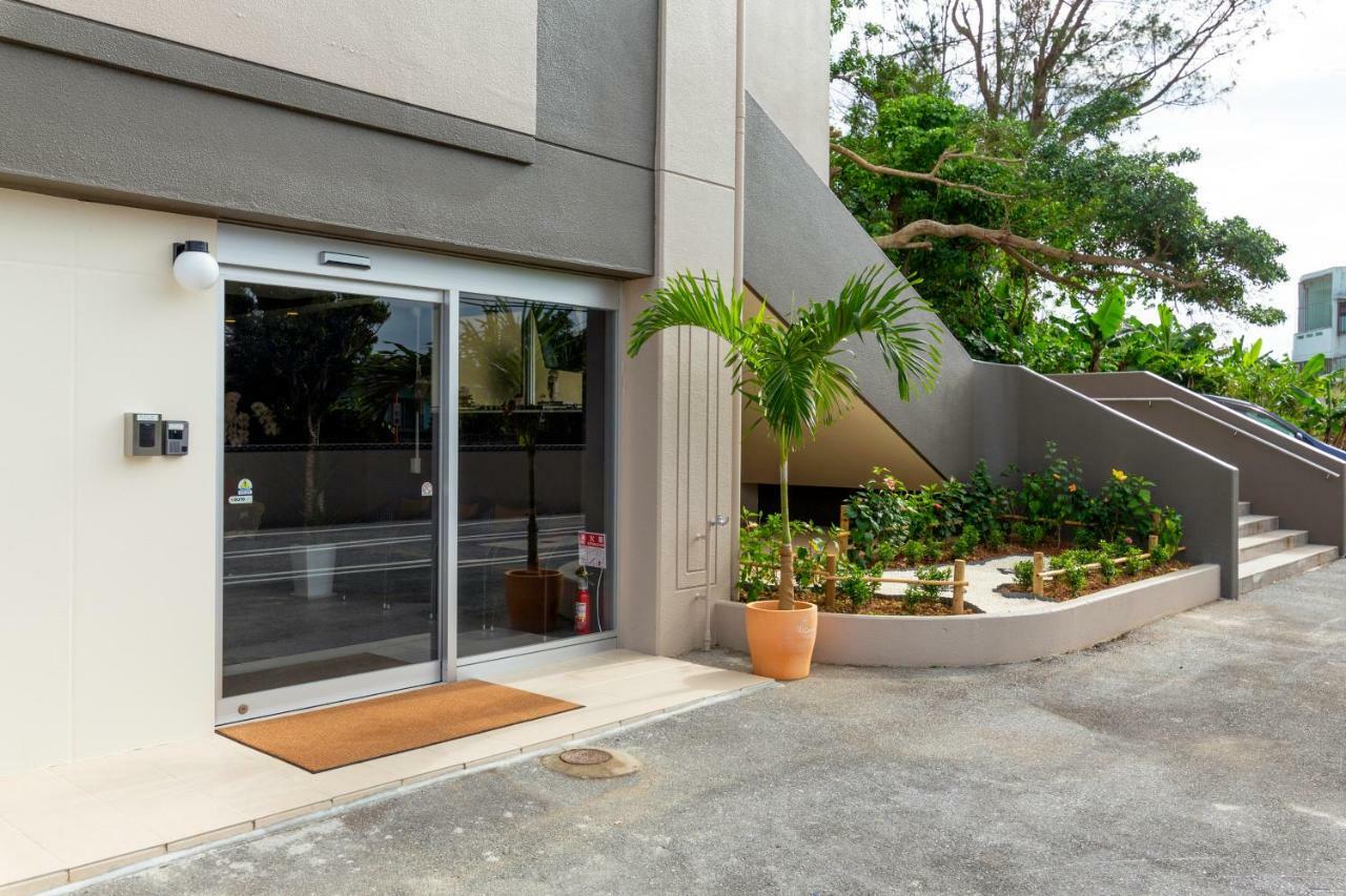 Crown Hotel Okinawa Annex Екстер'єр фото