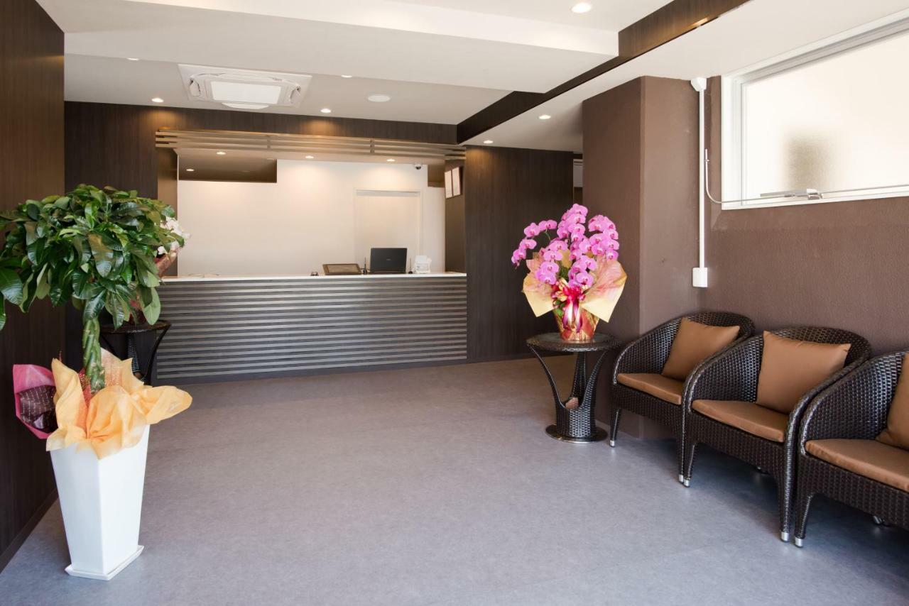 Crown Hotel Okinawa Annex Екстер'єр фото