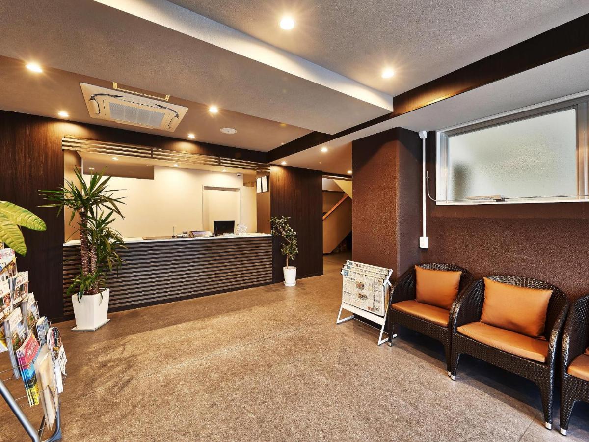 Crown Hotel Okinawa Annex Екстер'єр фото