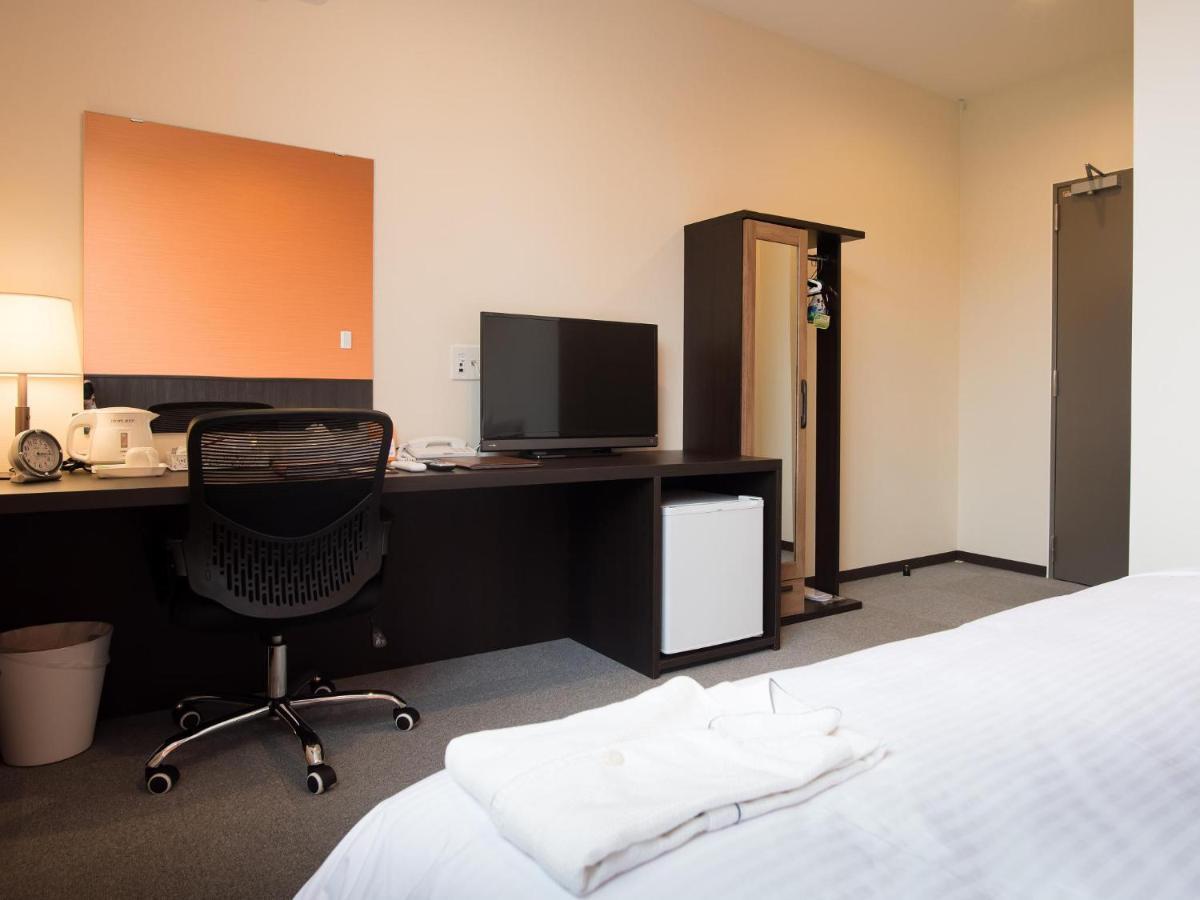 Crown Hotel Okinawa Annex Екстер'єр фото